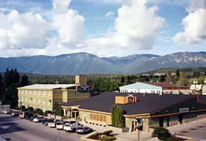 Invermere Inn & Suites