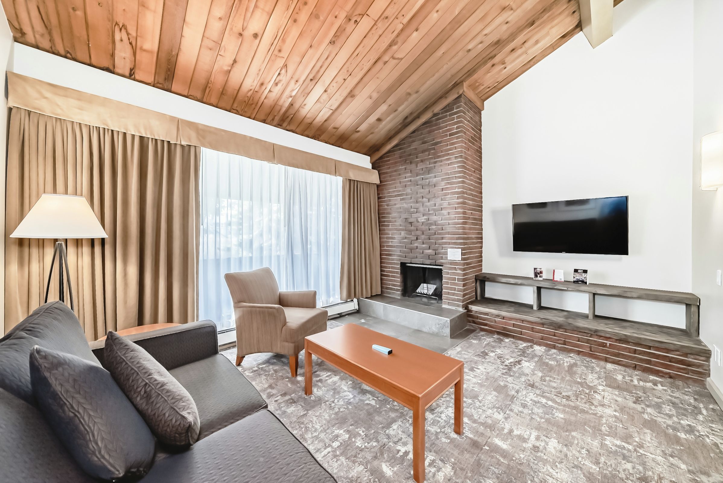 jasper inn & suites, hotel in Jasper AB